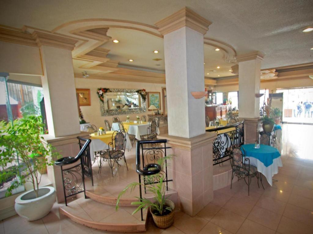 Hotel Galleria Davao City Buitenkant foto