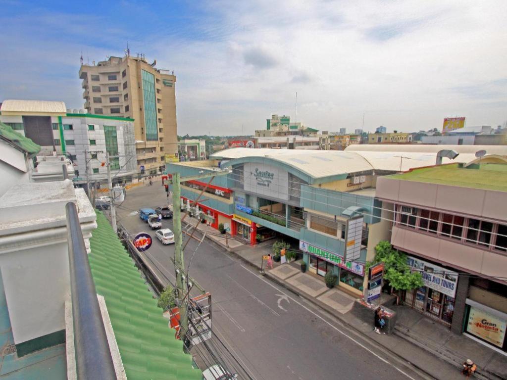 Hotel Galleria Davao City Buitenkant foto