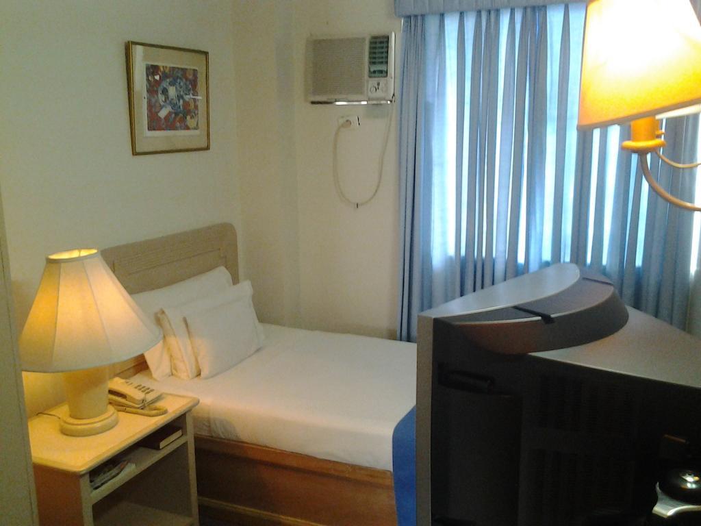 Hotel Galleria Davao City Buitenkant foto